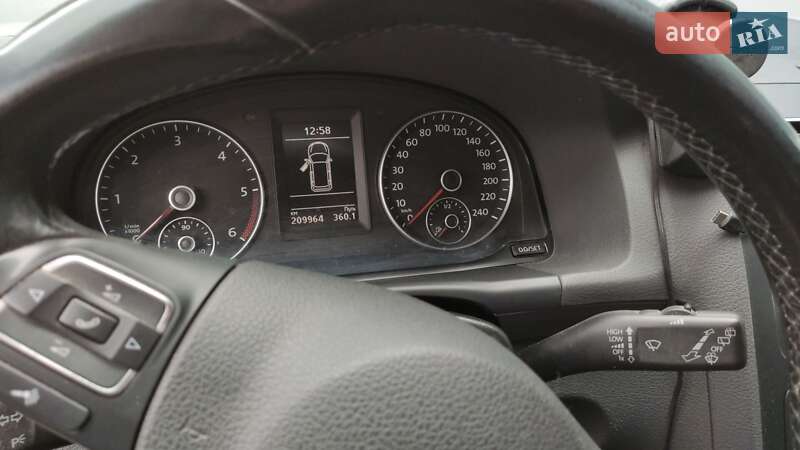 Минивэн Volkswagen Touran 2014 в Дрогобыче