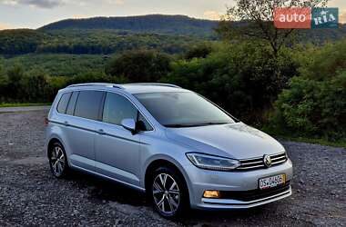 Мікровен Volkswagen Touran 2020 в Сваляві