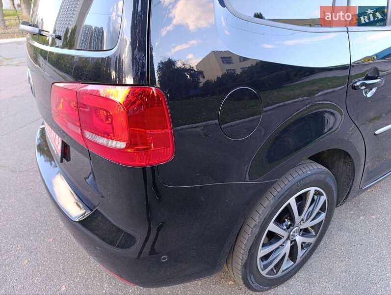 Минивэн Volkswagen Touran 2012 в Киеве фото 17 Минивэн Volkswagen Touran 2012 в Киеве