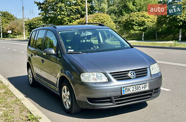 Минивэн Volkswagen Touran 2006 в Ровно
