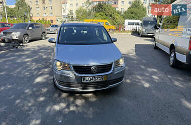 Минивэн Volkswagen Touran 2007 в Черновцах