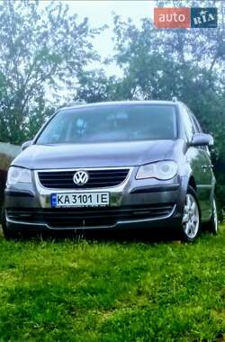 Минивэн Volkswagen Touran 2007 в Борисполе