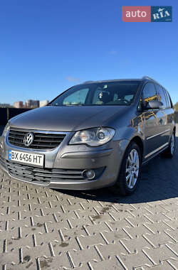 Минивэн Volkswagen Touran 2008 в Хмельницком