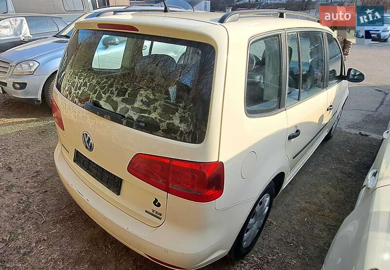Volkswagen Touran 2013