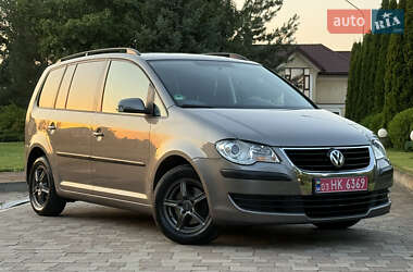 Минивэн Volkswagen Touran 2008 в Сарнах