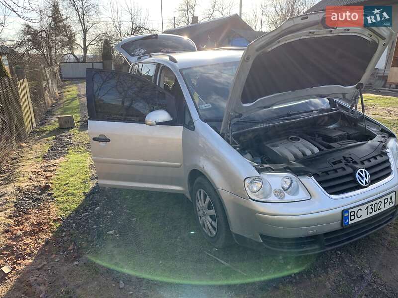 Минивэн Volkswagen Touran 2006 в Рава-Русской