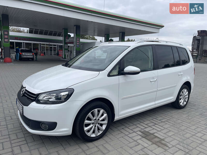 Минивэн Volkswagen Touran 2015 в Житомире
