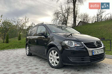 Минивэн Volkswagen Touran 2009 в Львове