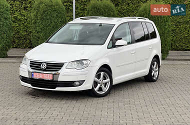 Минивэн Volkswagen Touran 2009 в Луцке