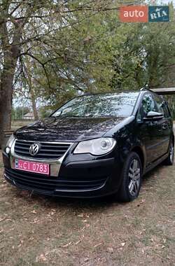 Мінівен Volkswagen Touran 2010 в Хоролі