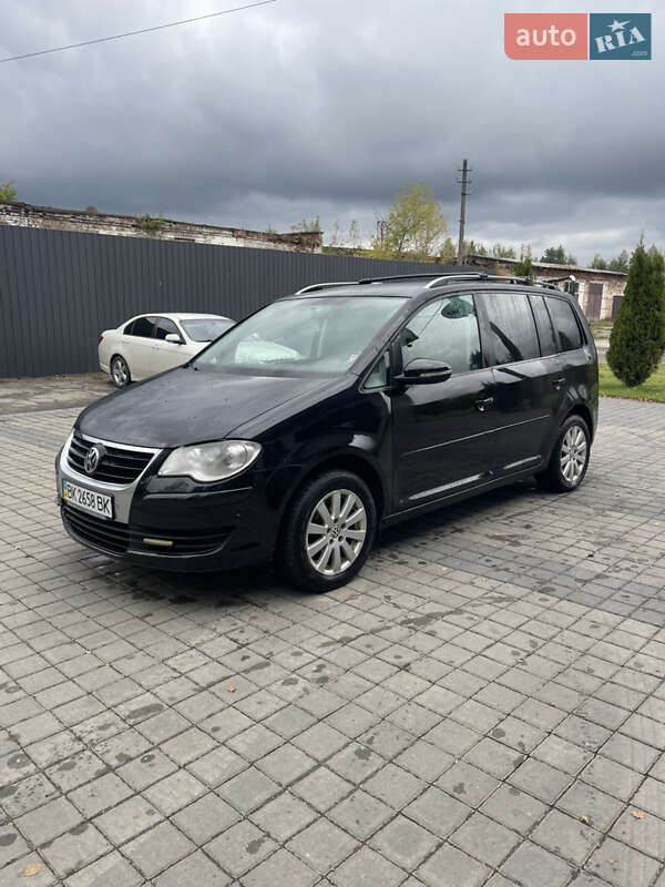 Volkswagen Touran 2010