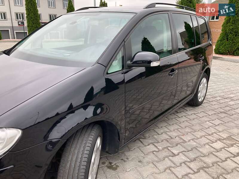 Минивэн Volkswagen Touran 2007 в Виннице