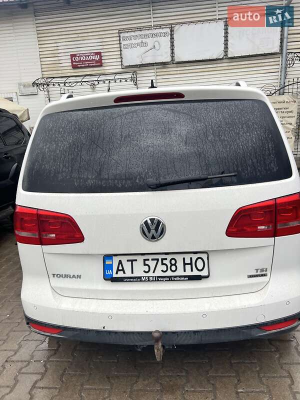 Минивэн Volkswagen Touran 2011 в Верховине