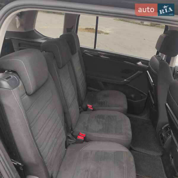 Мікровен Volkswagen Touran 2016 в Вінниці