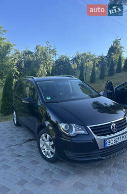 Минивэн Volkswagen Touran 2009 в Львове