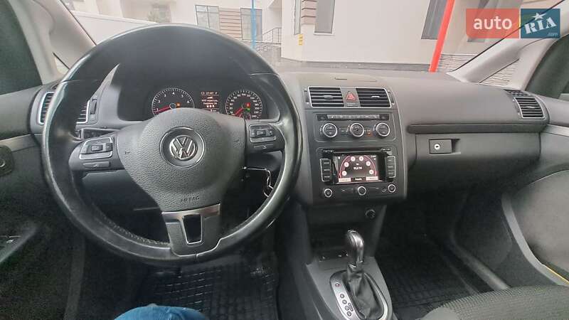 Минивэн Volkswagen Touran 2013 в Киеве