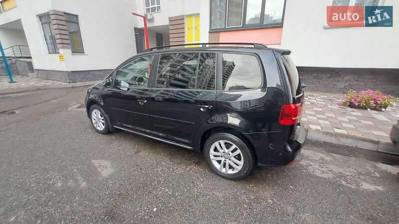 Минивэн Volkswagen Touran 2013 в Киеве