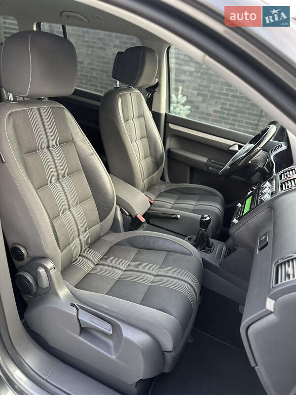 Мінівен Volkswagen Touran 2012 в Луцьку фото 52 Мінівен Volkswagen Touran 2012 в Луцьку