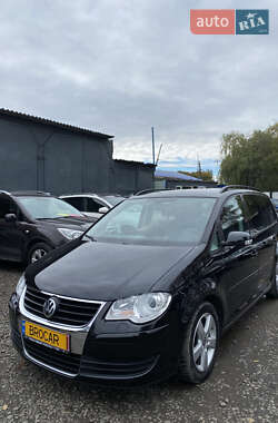 Минивэн Volkswagen Touran 2008 в Луцке