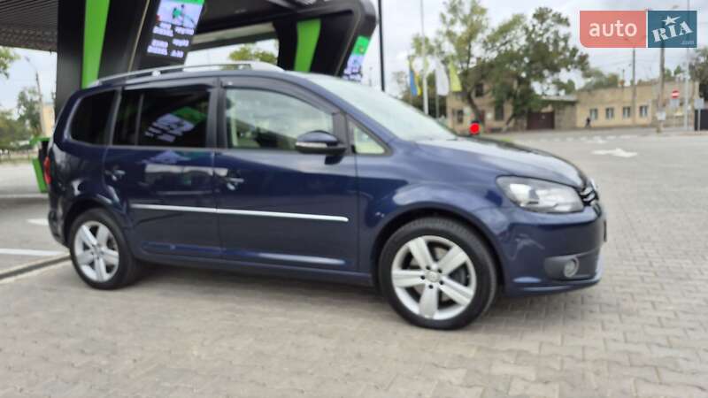 Мінівен Volkswagen Touran 2014 в Одесі