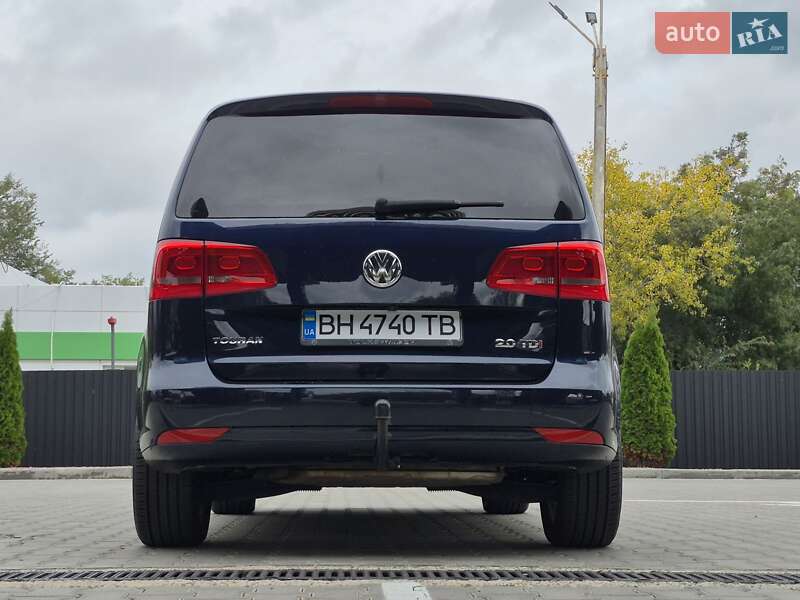 Мінівен Volkswagen Touran 2014 в Одесі