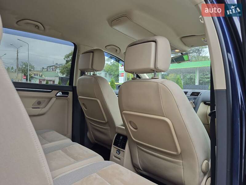 Мінівен Volkswagen Touran 2014 в Одесі