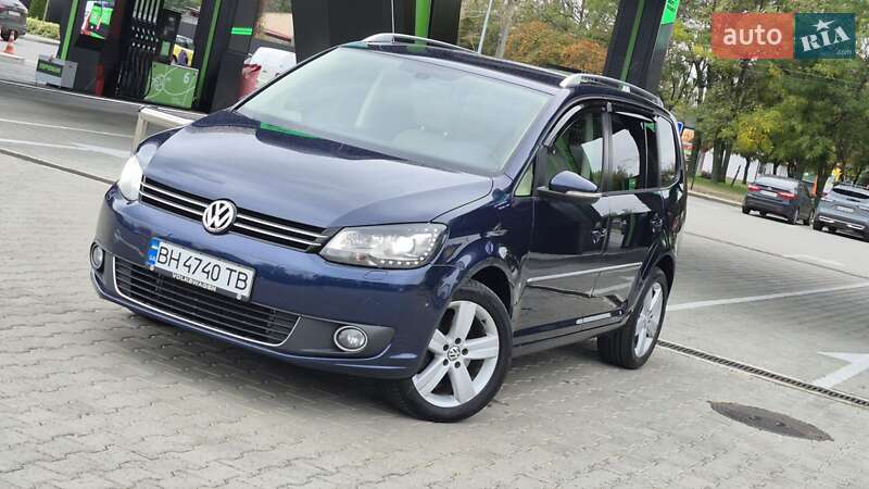 Мінівен Volkswagen Touran 2014 в Одесі