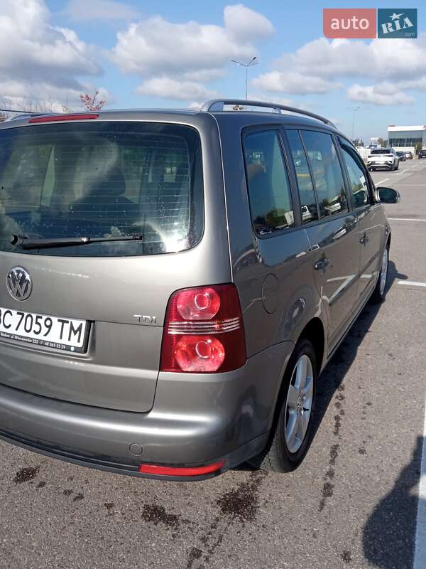 Мінівен Volkswagen Touran 2008 в Львові