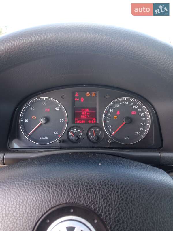 Мінівен Volkswagen Touran 2008 в Львові