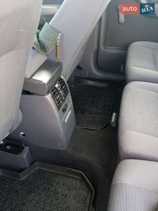 Мінівен Volkswagen Touran 2008 в Львові