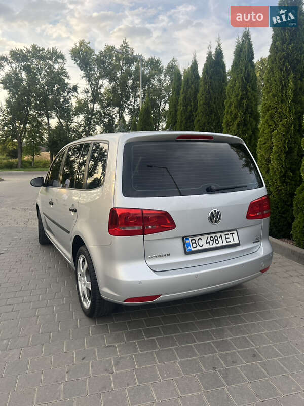 Минивэн Volkswagen Touran 2011 в Самборе