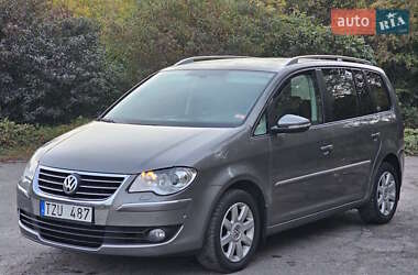 Мінівен Volkswagen Touran 2009 в Радивиліві