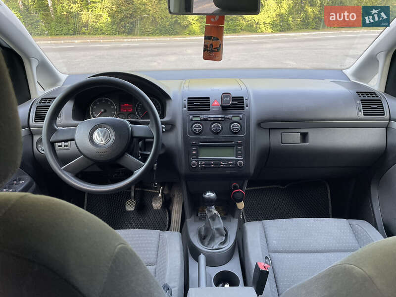 Минивэн Volkswagen Touran 2004 в Трускавце фото 12 Минивэн Volkswagen Touran 2004 в Трускавце