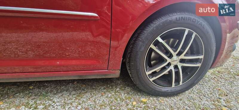 Минивэн Volkswagen Touran 2008 в Бердичеве