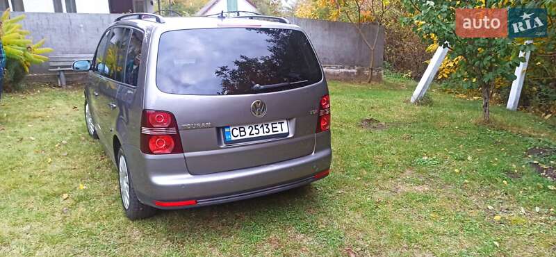 Минивэн Volkswagen Touran 2008 в Прилуках