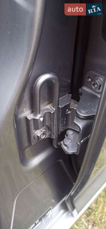 Минивэн Volkswagen Touran 2008 в Прилуках