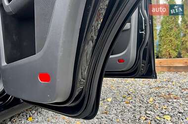 Минивэн Volkswagen Touran 2009 в 