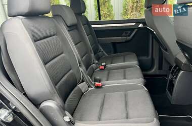 Минивэн Volkswagen Touran 2009 в 