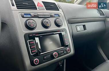 Минивэн Volkswagen Touran 2009 в 