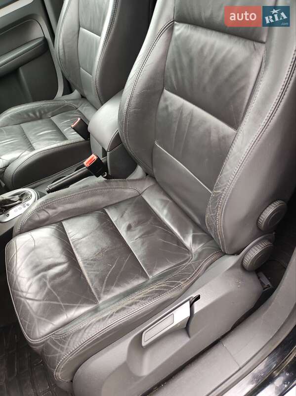 Мінівен Volkswagen Touran 2004 в Кам'янець-Подільському