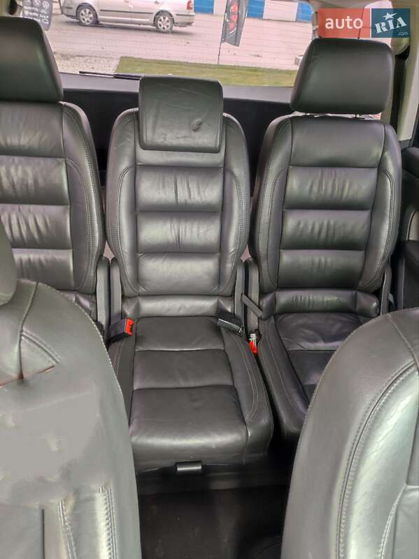 Мінівен Volkswagen Touran 2004 в Кам'янець-Подільському