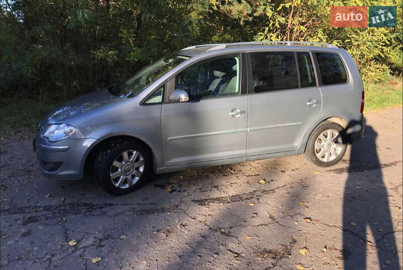 Минивэн Volkswagen Touran 2007 в Ковеле