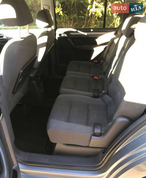 Минивэн Volkswagen Touran 2007 в Ковеле