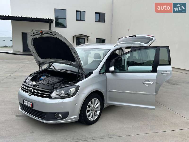 Минивэн Volkswagen Touran 2011 в Киеве