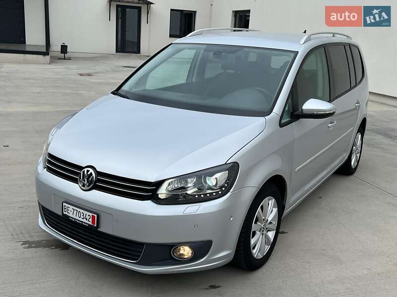 Минивэн Volkswagen Touran 2011 в Киеве