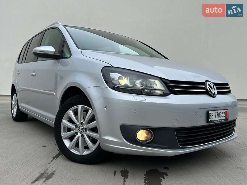 Минивэн Volkswagen Touran 2011 в Киеве