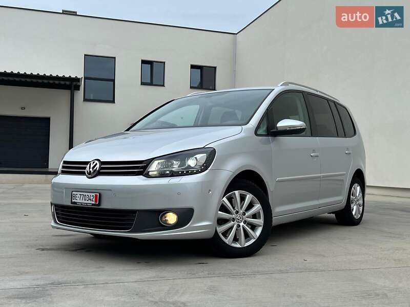 Минивэн Volkswagen Touran 2011 в Киеве
