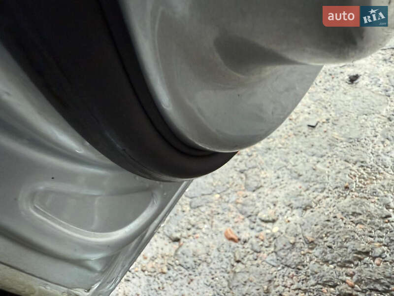 Минивэн Volkswagen Touran 2007 в Дубно