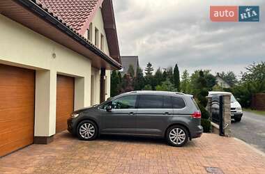Volkswagen Touran 2016