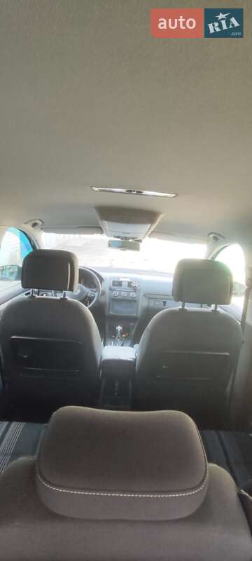 Минивэн Volkswagen Touran 2013 в Харькове